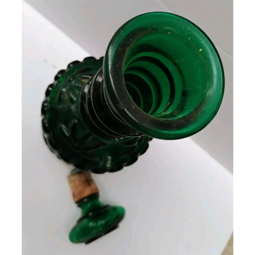 Vintage 1968 Jim Beam Emerald Green Glass Decanter Bottle KY-DRB-230 Stopper